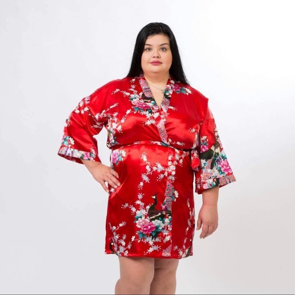 Sold Silky SmoothSatin Floral Peacocks Kimono Robes - Picture 3 of 9